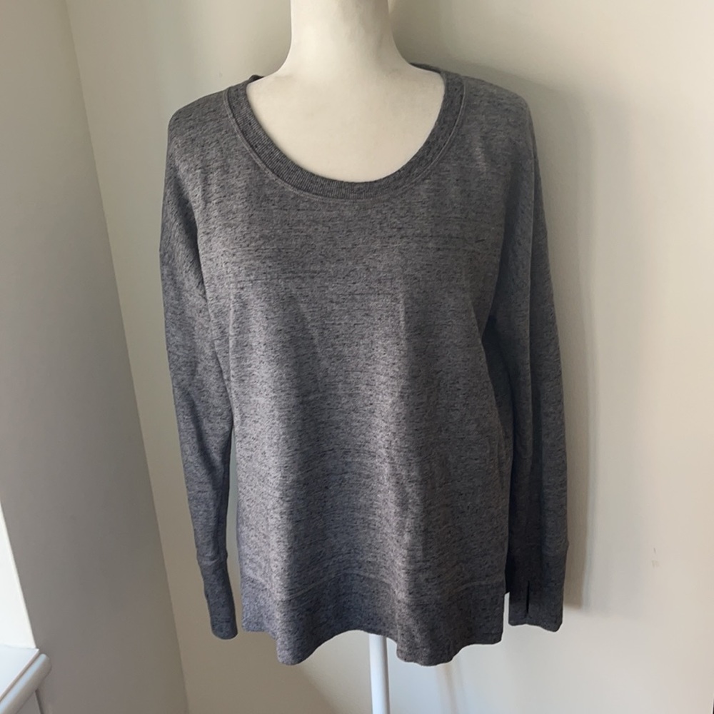 Athleta heather gray super soft long sleeved crewneck sweatshirt